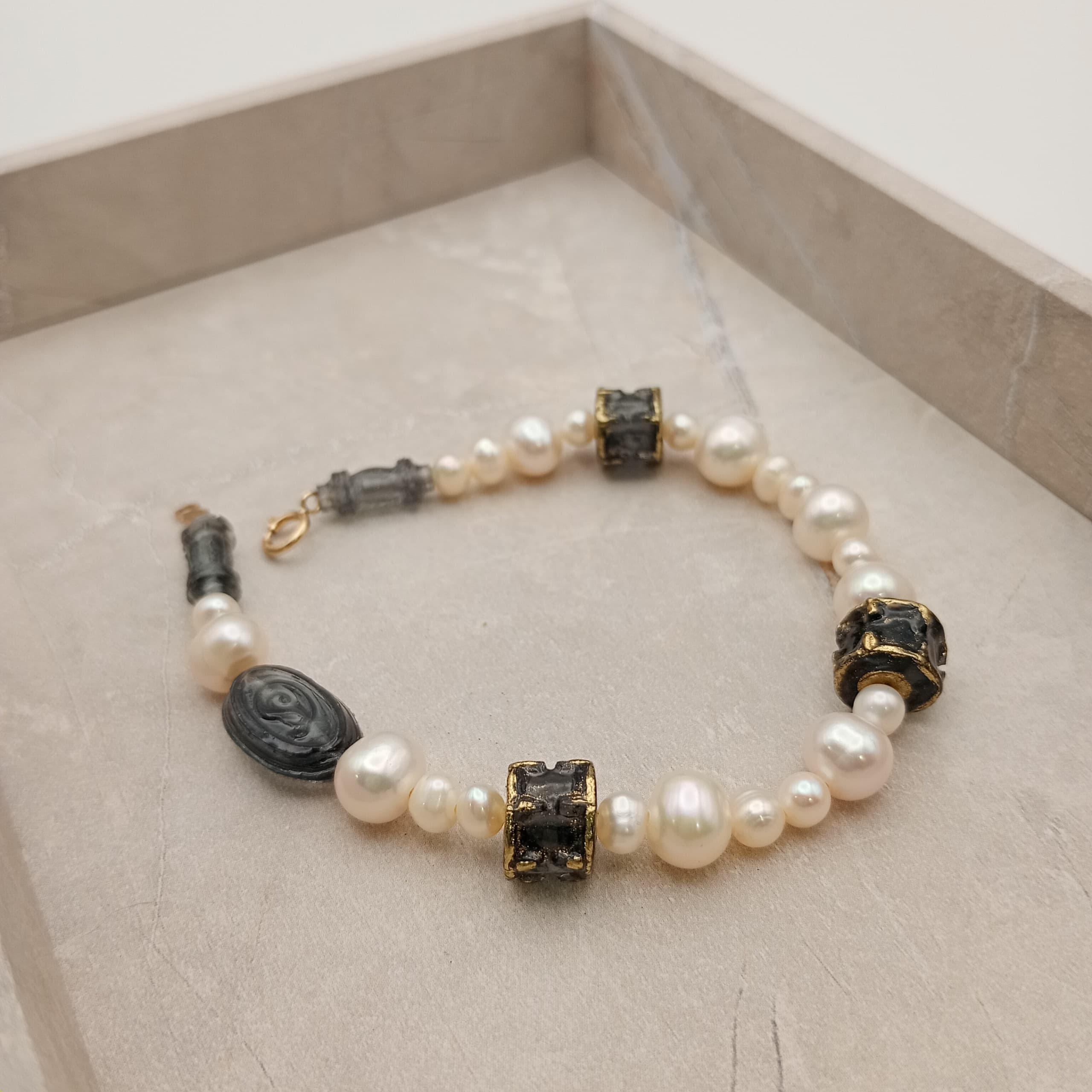 Shinons Bracelet 12